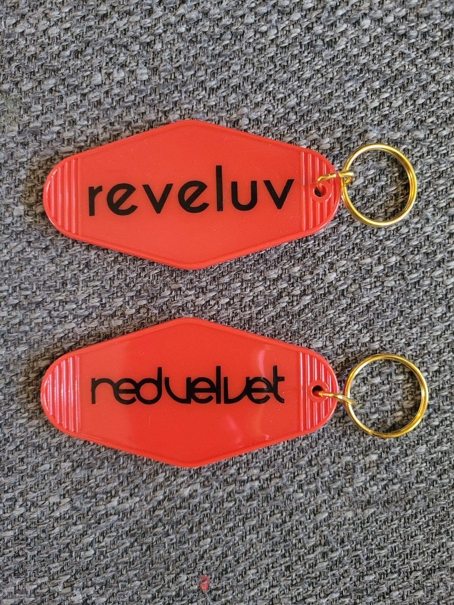 Motel Keychain (RED VELVET)