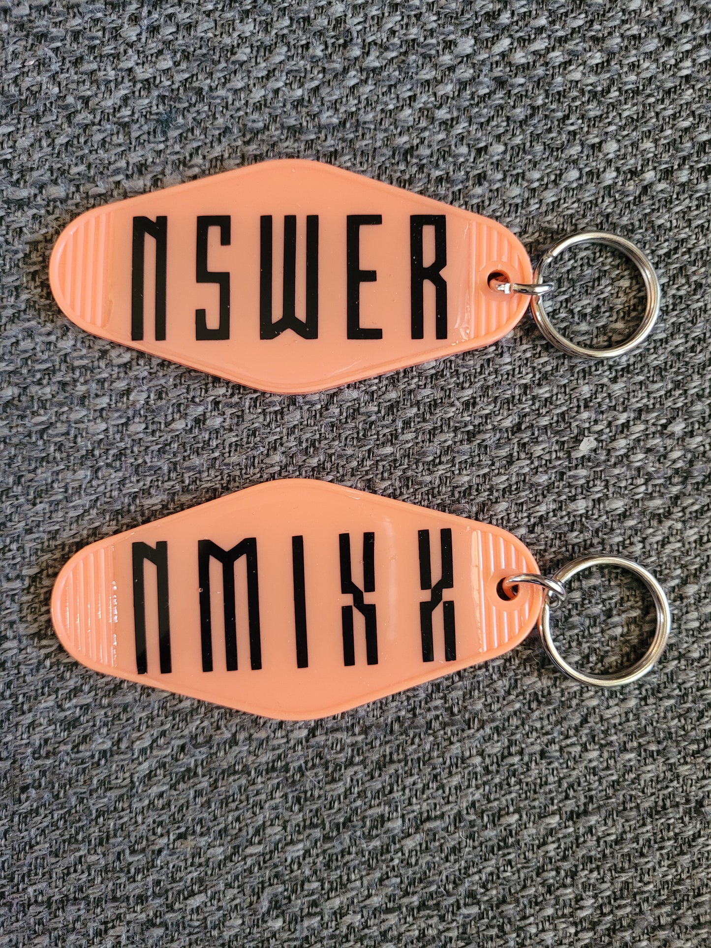 Motel Keychain (NMIXX)