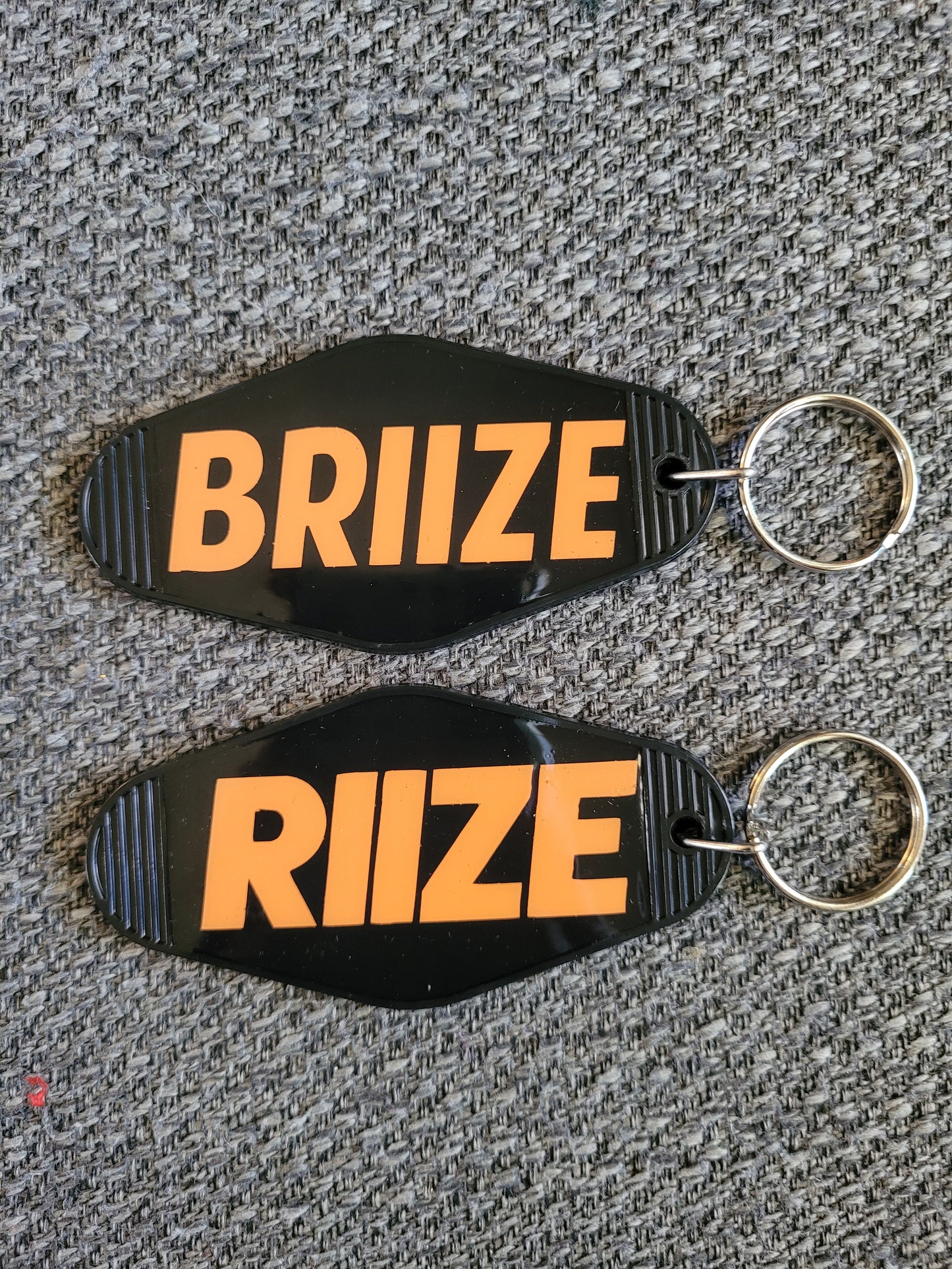 Motel Keychain (RIIZE)