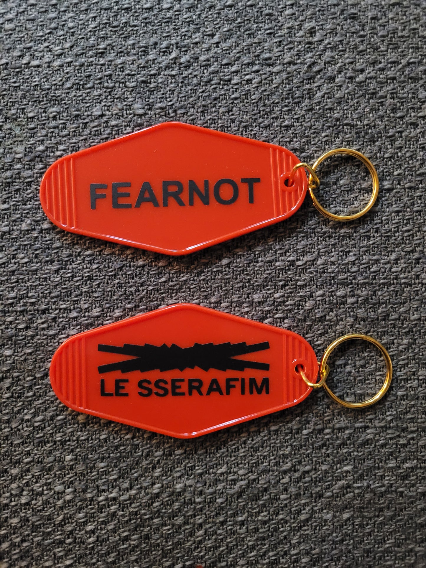 Motel Keychain (LE SSERAFIM)