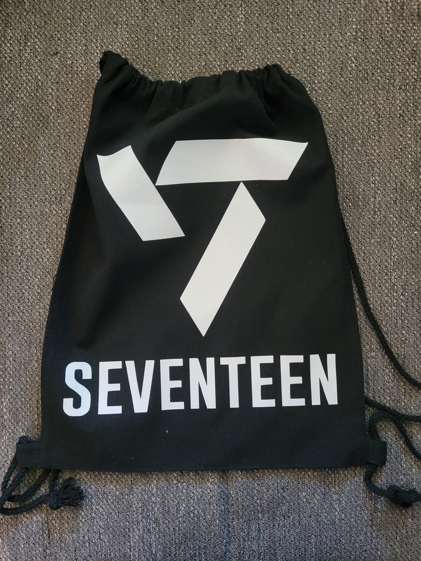 Backpack (Seventeen) Black