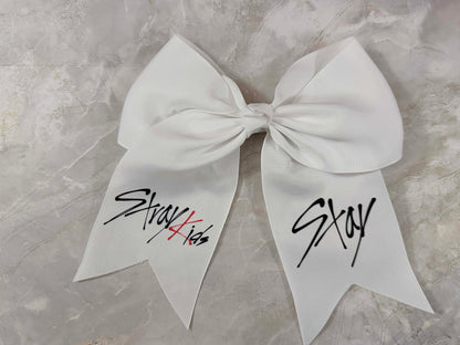 K-Pop Bows Boy Groups